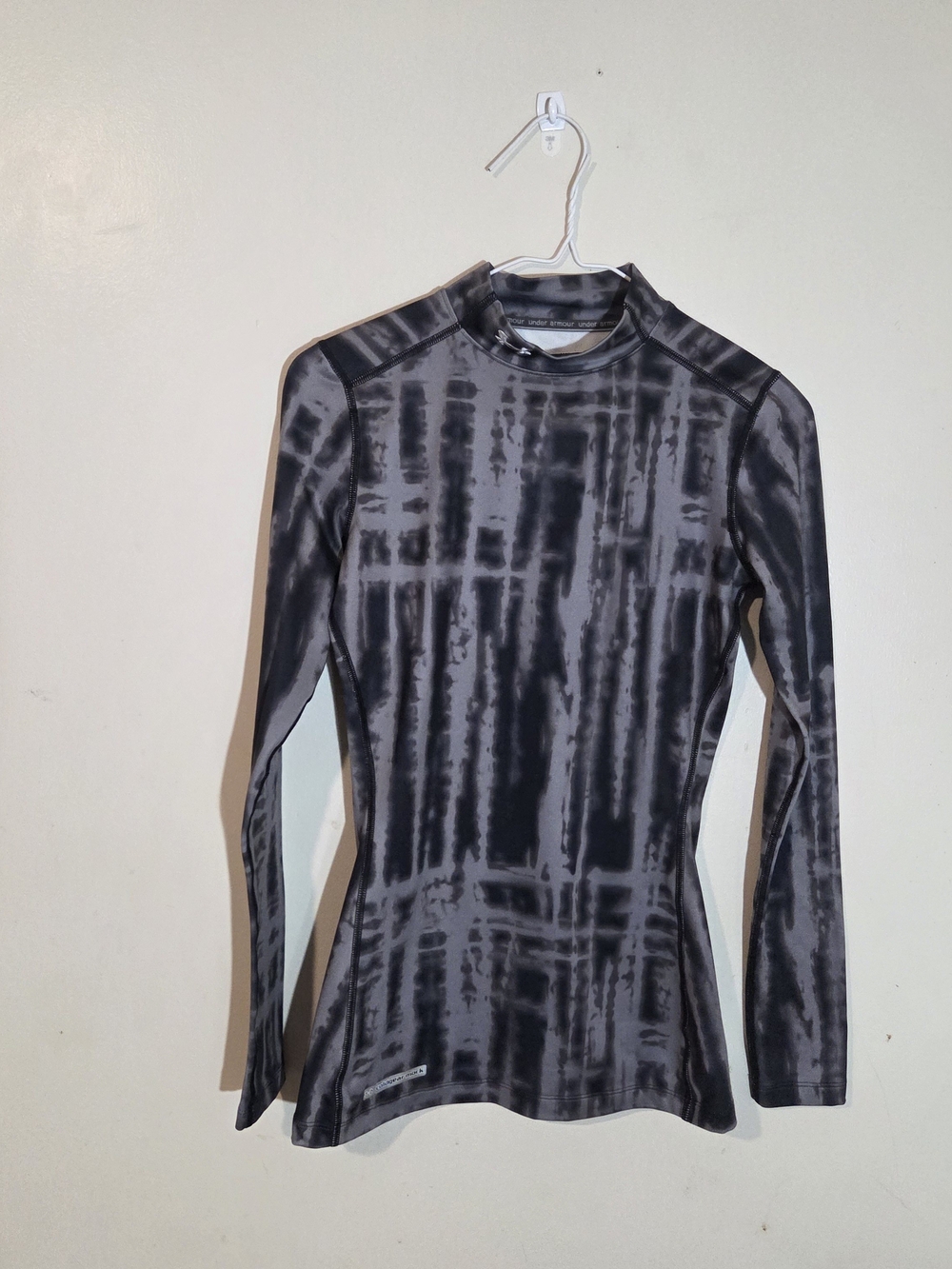 Under Armour Women’s Long-Sleeve Cold Gear  XS Fitted Base Layer